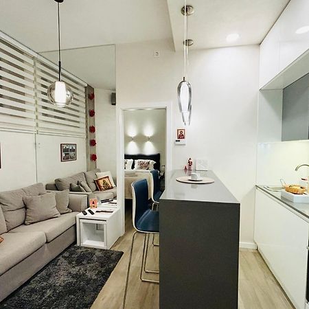 Lirra Luxe - Central Belgrade Apartments Esterno foto